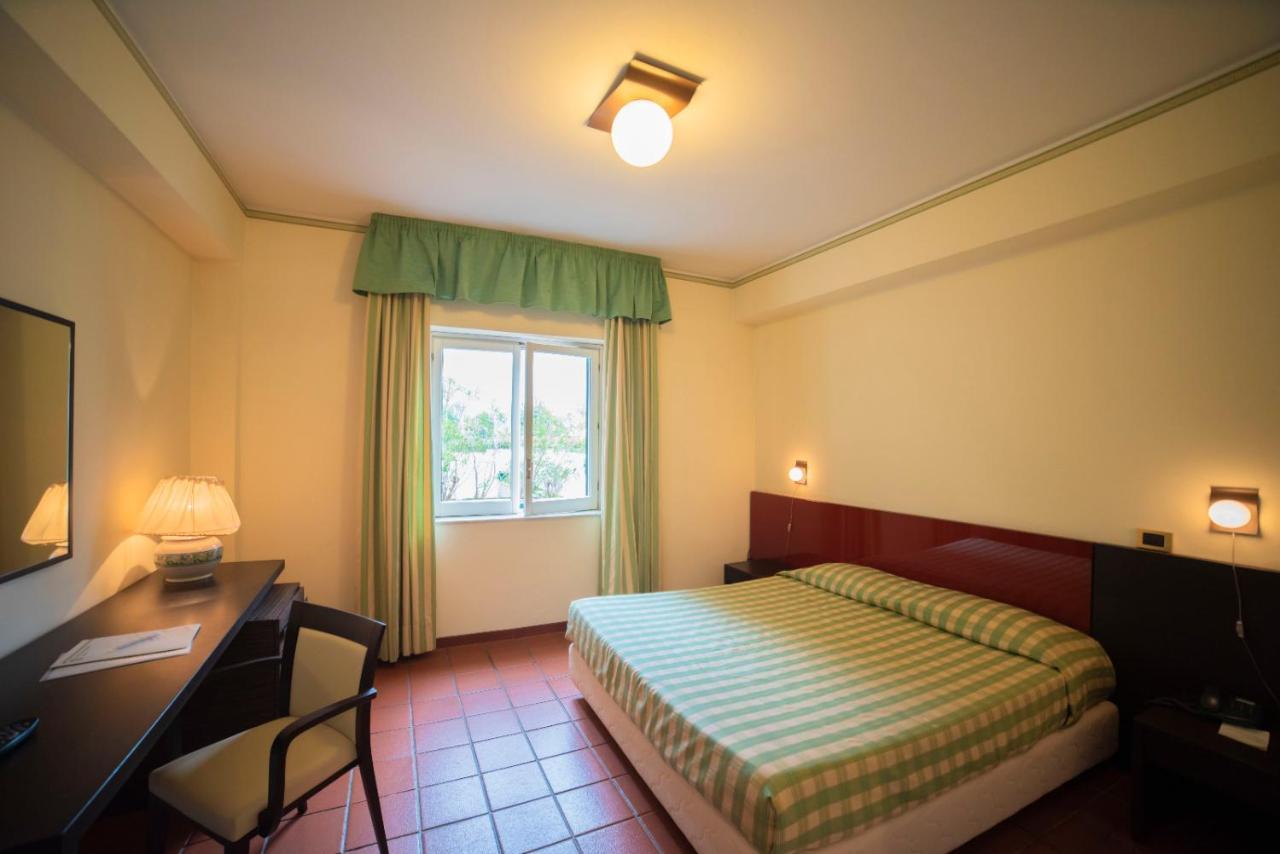 Orizzonte Acireale Hotel Exterior photo